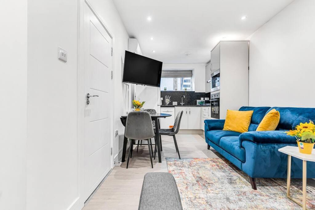 Luxstay Holland Park Apartment With Ac London Kültér fotó