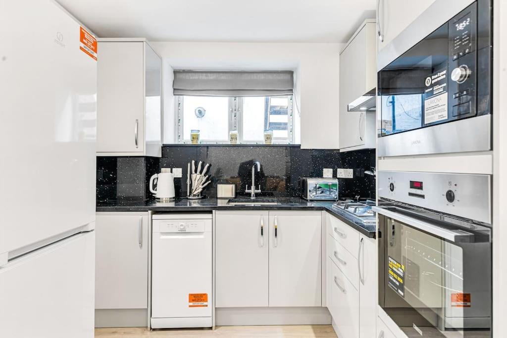 Luxstay Holland Park Apartment With Ac London Kültér fotó